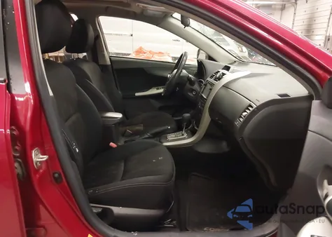 2013 Toyota Corolla S z USA, uszkodzony, nr VIN 2T1BU4EE5DC111468